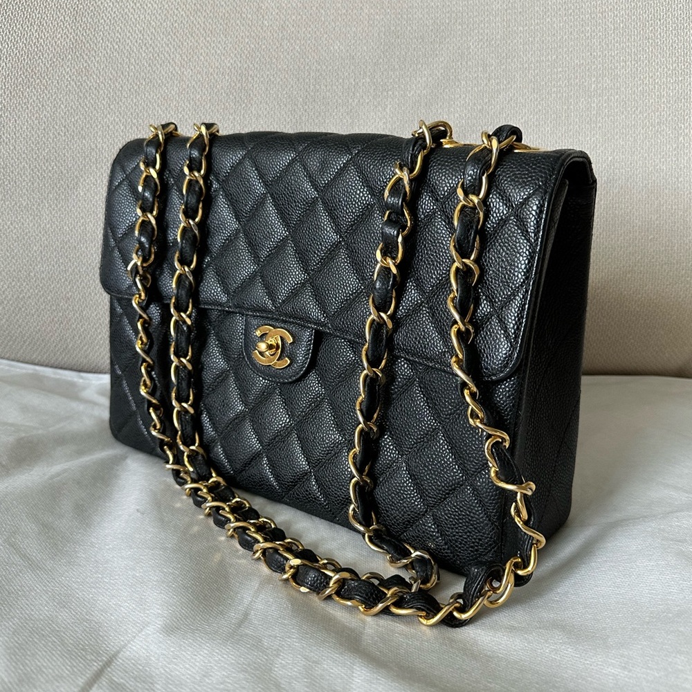 SOLD - CHANEL💫 Vintage Black Caviar Quilted Single Flap Bag Jumbo - Picture 4 of 13